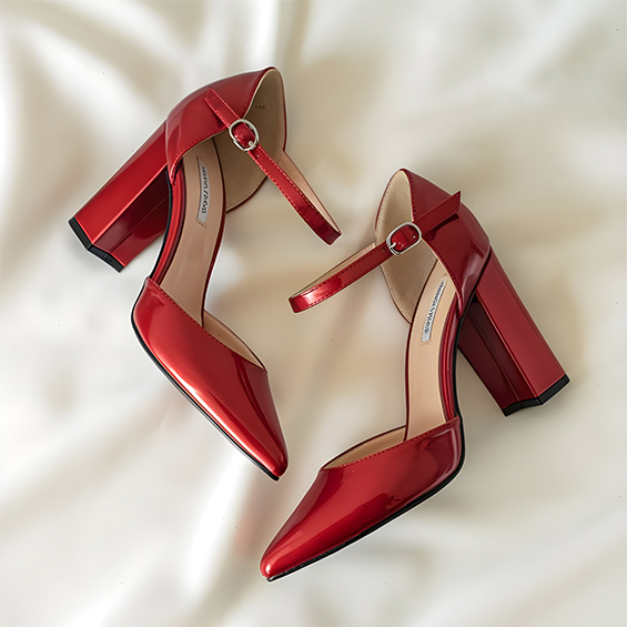 Day to Night: Accessories That Work Both Ways